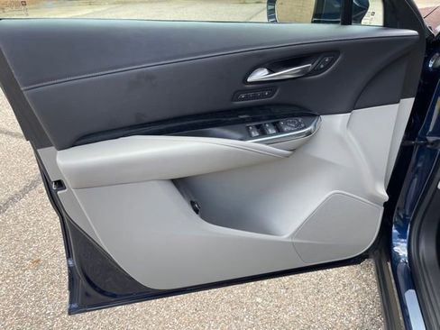 Certified 2021 Cadillac XT4 Premium Luxury w/ Enhanced Visibility Package AWD/4WD image 21