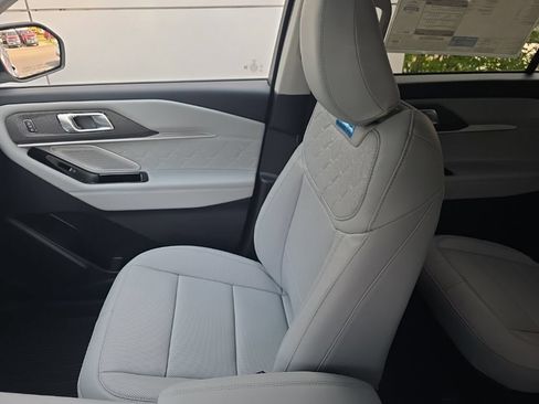 New 2026 Ford Explorer Platinum w/ LUX Leather Package AWD/4WD image 26