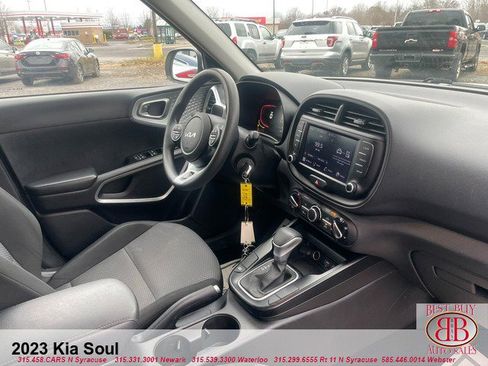 Used 2023 Kia Soul LX w/ LX Technology Package FWD image 27