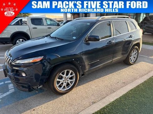 Used 2018 Jeep Cherokee Latitude Plus FWD image 1