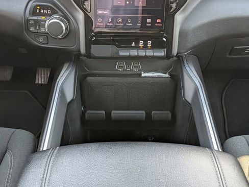 Used 2025 RAM 1500 Big Horn AWD/4WD image 19