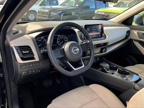 Certified 2024 Nissan Rogue SV image 17