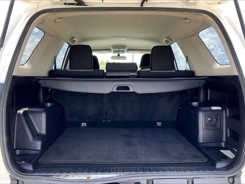 Used 2018 Toyota 4Runner SR5 RWD image 34