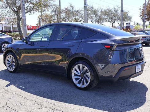 Used 2026 Tesla Model Y Long Range image 11