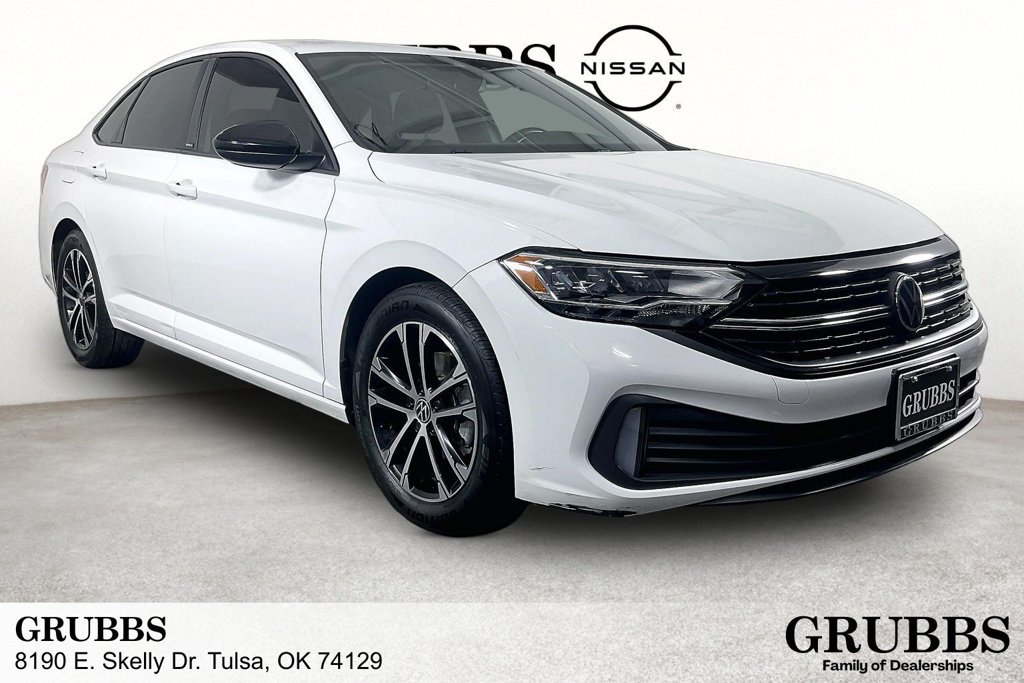 Used 2024 Volkswagen Jetta Sport FWD image 1