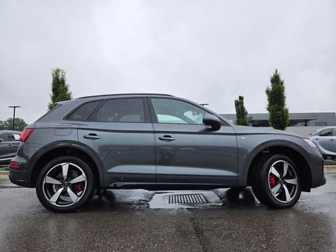 Used 2024 Audi Q5 2.0T Premium Plus w/ Premium Plus Package AWD/4WD image 32