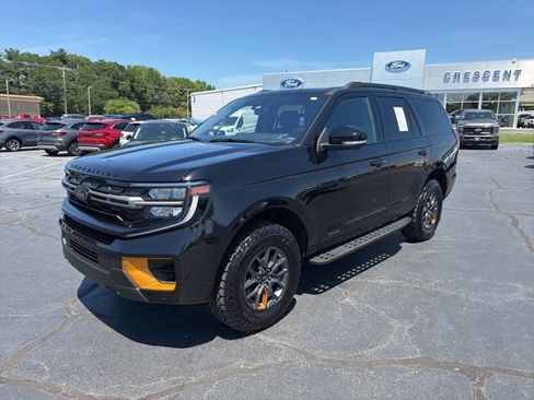 Certified 2025 Ford Expedition Tremor AWD/4WD image 3