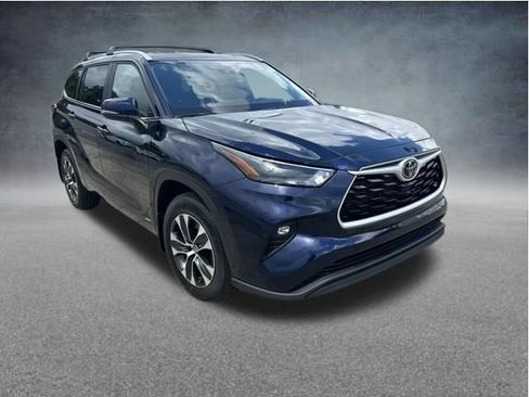 Used 2026 Toyota Highlander XLE AWD/4WD image 6