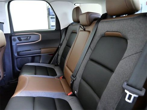 Used 2024 Ford Bronco Sport Outer Banks w/ Tech Package image 15