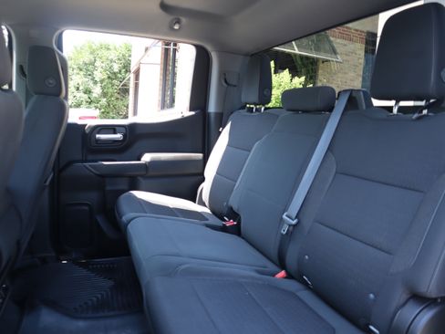 Used 2021 Chevrolet Silverado 1500 LT RWD image 29
