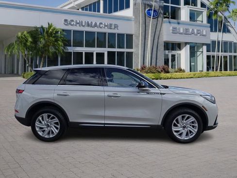 Used 2023 Lincoln Corsair FWD w/ Towing Package image 8