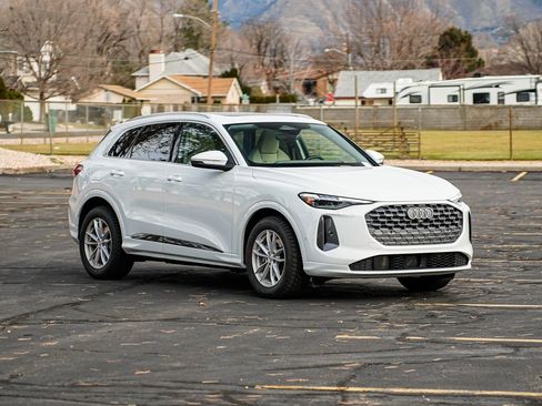 Used 2025 Audi Q5 Prestige image 3