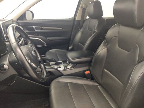 Used 2021 Kia Telluride LX FWD image 17