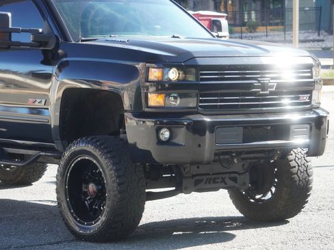 Used 2016 Chevrolet Silverado 2500 LT w/ Midnight Edition AWD/4WD image 21