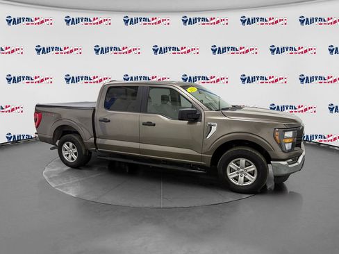 Used 2022 Ford F150 XLT w/ Trailer Tow Package AWD/4WD image 2