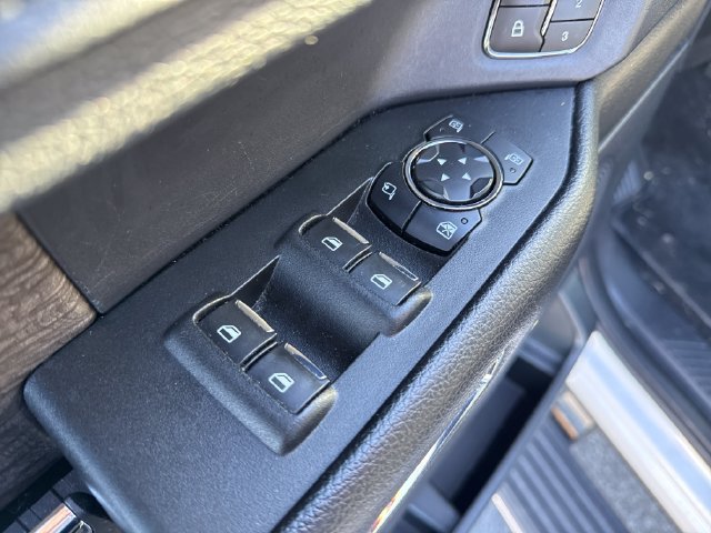 Used 2019 Ford Expedition Limited w/ Equipment Group 302A AWD/4WD image 24