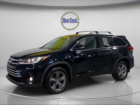 Used 2017 Toyota Highlander Limited Platinum image 1