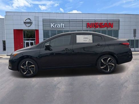 New 2025 Nissan Versa SR image 6