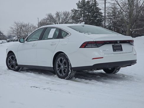 Certified 2023 Honda Accord EX image 16