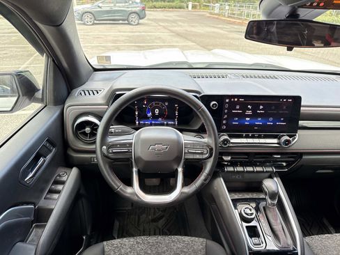 Used 2023 Chevrolet Colorado Z71 image 13