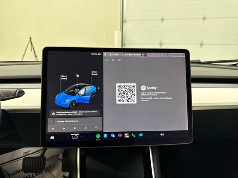 Used 2020 Tesla Model 3 Long Range AWD/4WD image 17