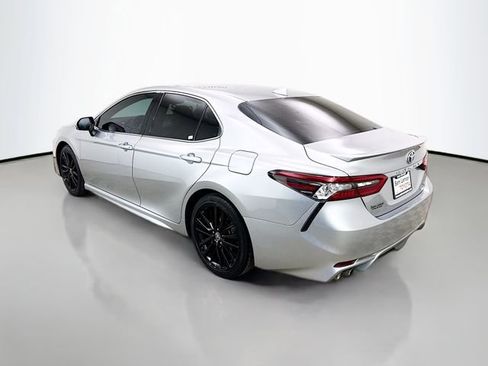 Used 2022 Toyota Camry XSE image 5