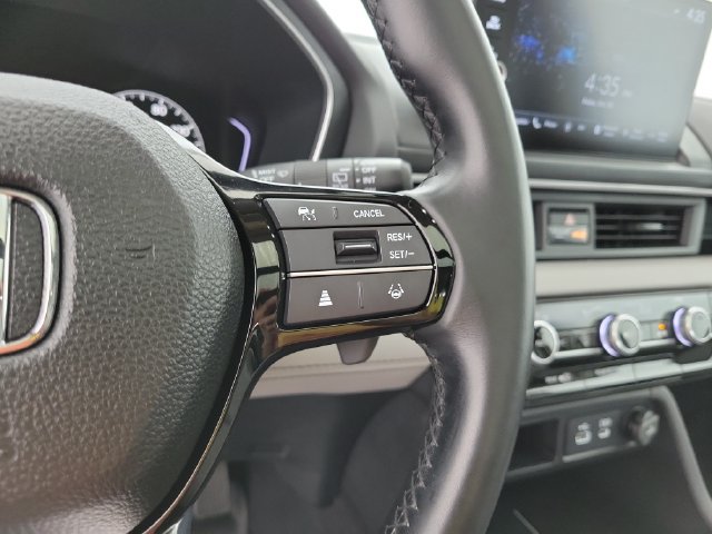 Used 2024 Honda Pilot Touring image 25