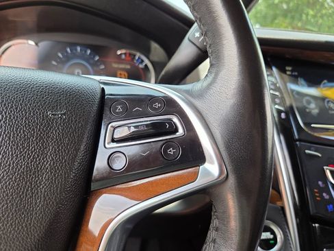 Used 2020 Cadillac Escalade Premium Luxury RWD image 24