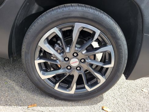 Used 2023 GMC Terrain SLT w/ Tech Package FWD image 28