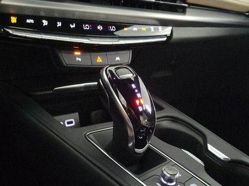 Certified 2024 Cadillac XT4 Premium Luxury FWD image 28