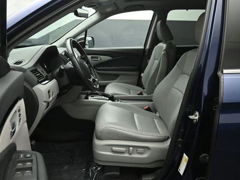 Used 2020 Honda Pilot Touring image 10