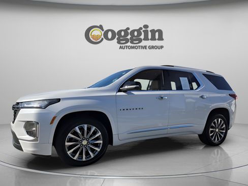 Used 2023 Chevrolet Traverse Premier image 1