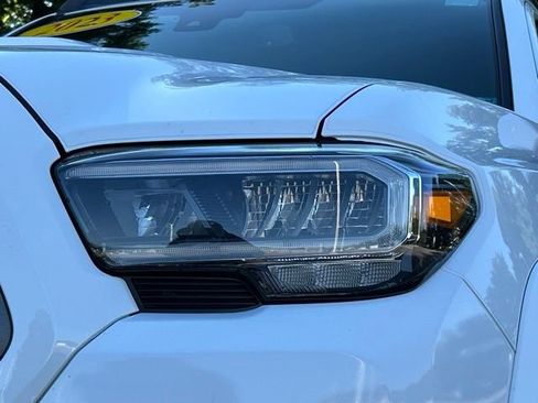Certified 2023 Toyota Tacoma TRD Sport AWD/4WD image 17