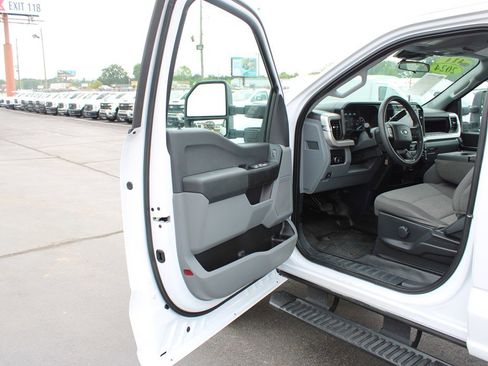 Used 2024 Ford F250 XL w/ XL Chrome Package AWD/4WD image 19