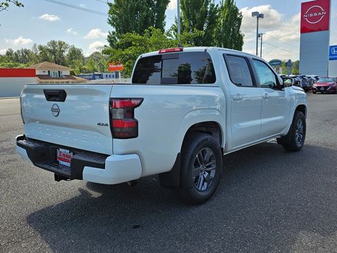 New 2025 Nissan Frontier SV w/ SV Convenience Package image 3