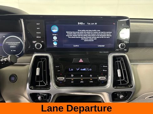 Used 2023 Kia Sorento SX AWD/4WD image 19