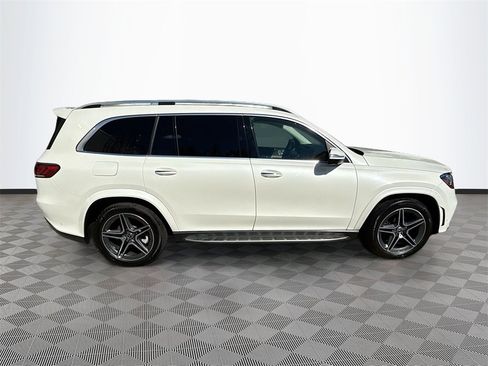 Used 2021 Mercedes-Benz GLS 580 4MATIC image 9