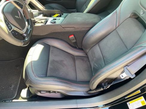 Used 2018 Chevrolet Corvette Z06 RWD image 15