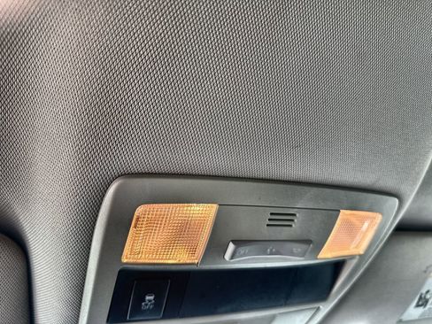 Used 2017 Toyota Tacoma SR image 22