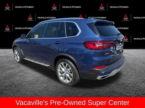Used 2019 BMW X5 xDrive40i w/ Premium Package AWD/4WD image 3