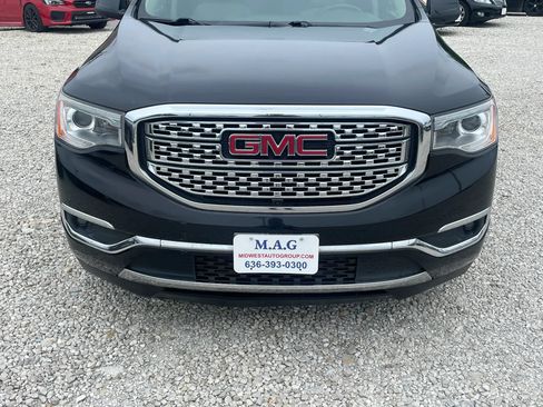 Used 2017 GMC Acadia Denali w/ Technology Package AWD/4WD image 10