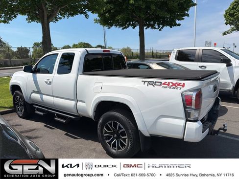 Used 2021 Toyota Tacoma TRD Sport AWD/4WD image 1