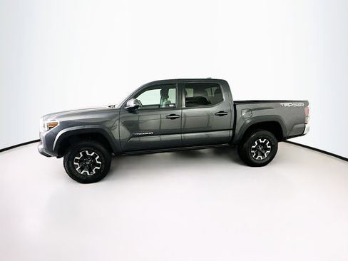 Used 2022 Toyota Tacoma TRD Off-Road image 4
