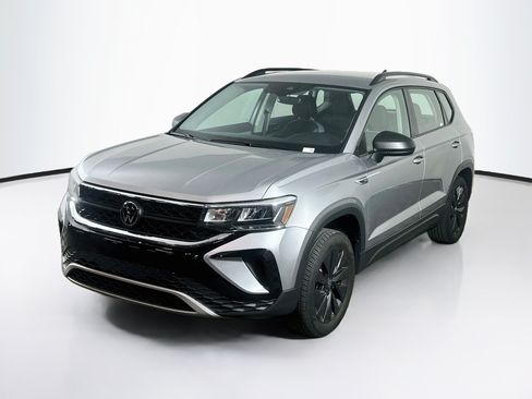 Used 2024 Volkswagen Taos S FWD image 3