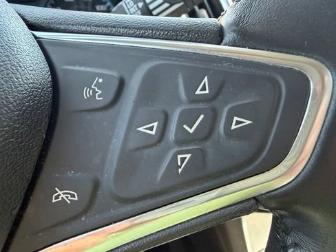 Used 2018 Chevrolet Equinox LT AWD/4WD image 24