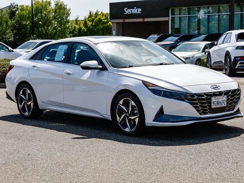 Certified 2023 Hyundai Elantra Limited w/ Cargo Package FWD image 6