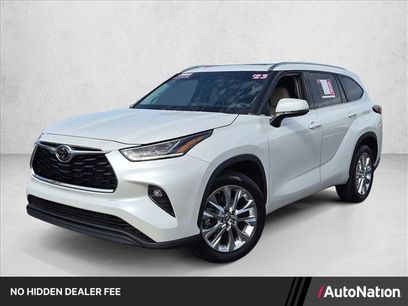 Used 2023 Toyota Highlander Limited