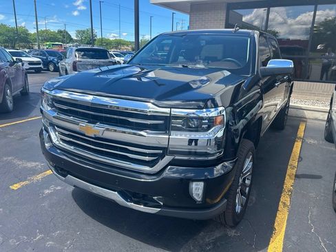 Used 2018 Chevrolet Silverado 1500 High Country AWD/4WD image 17