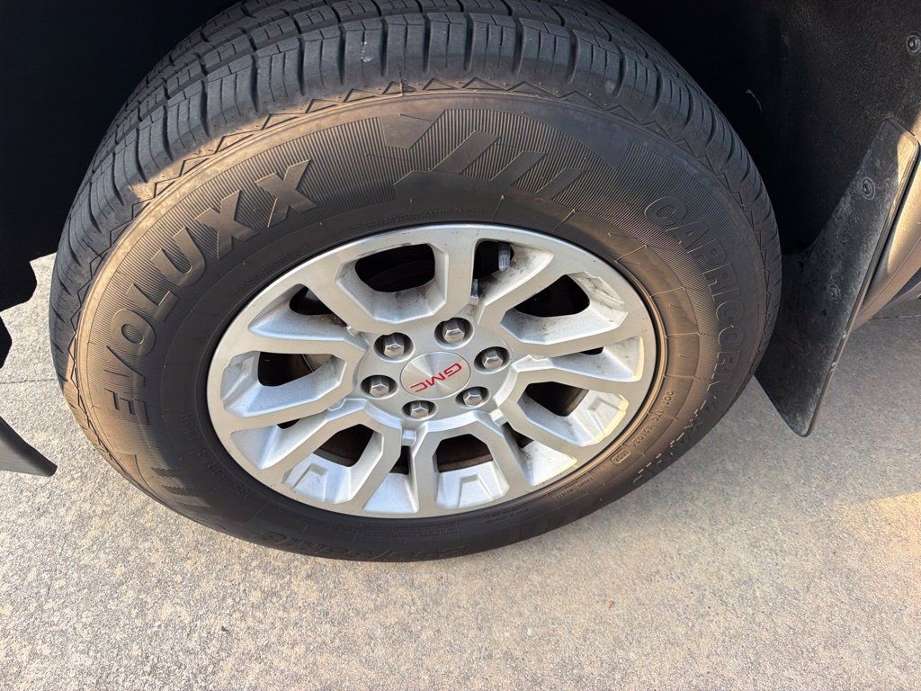 Used 2017 GMC Sierra 1500 SLE w/ SLE Value Package AWD/4WD image 7