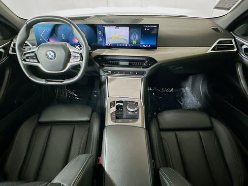 Used 2025 BMW 430i Convertible w/ Premium Package image 27